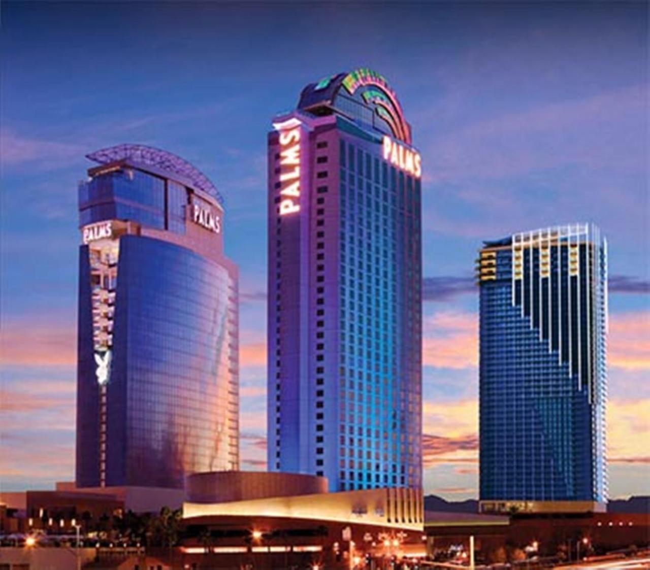 Jet Luxury At The Palms Place Apartahotel